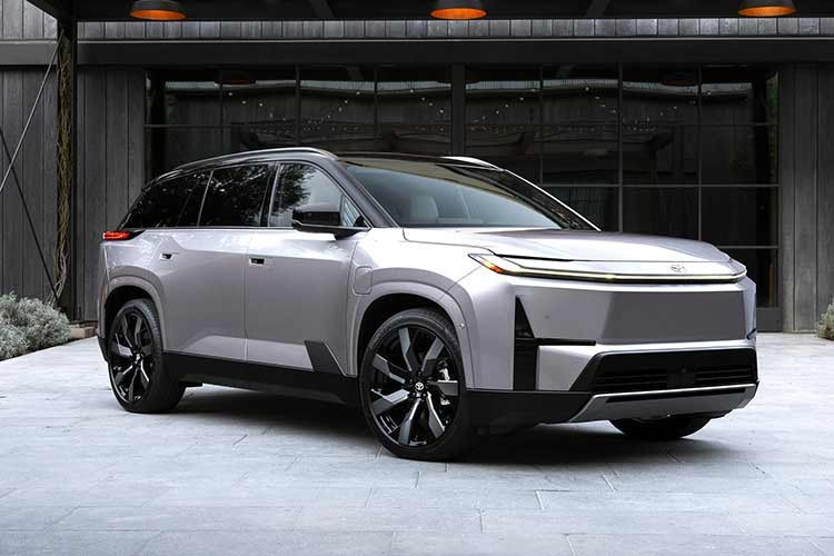 Toyota Highlander 2027 trece la propulsie electrică: au fost dezvăluite specificațiile și echipamentele