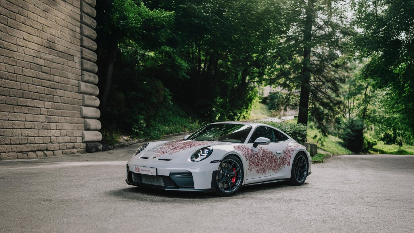 Porsche a creat un 911 GT3 Touring unic cu ocazia împlinirii a 75 de ani de la înființarea mărcii în Luxemburg.